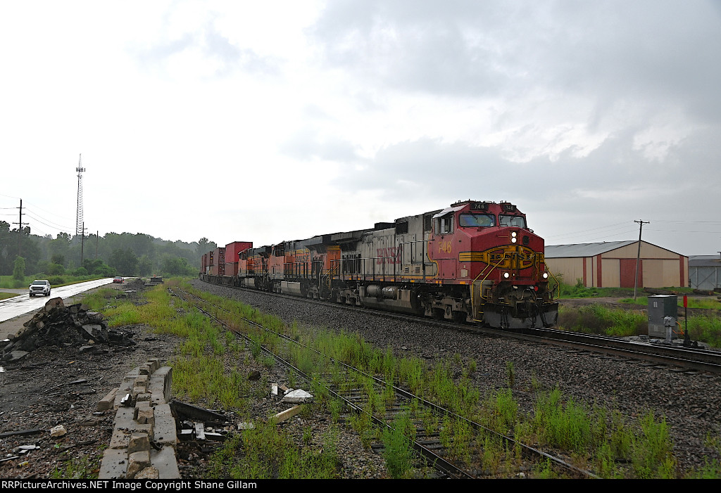 BNSF 746